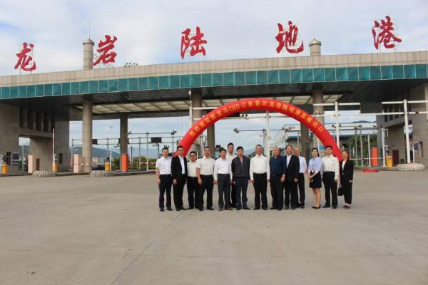 Approfondir la stratégie de «sortie», lancement du premier lot de produits de commande CKD de Xinlongma